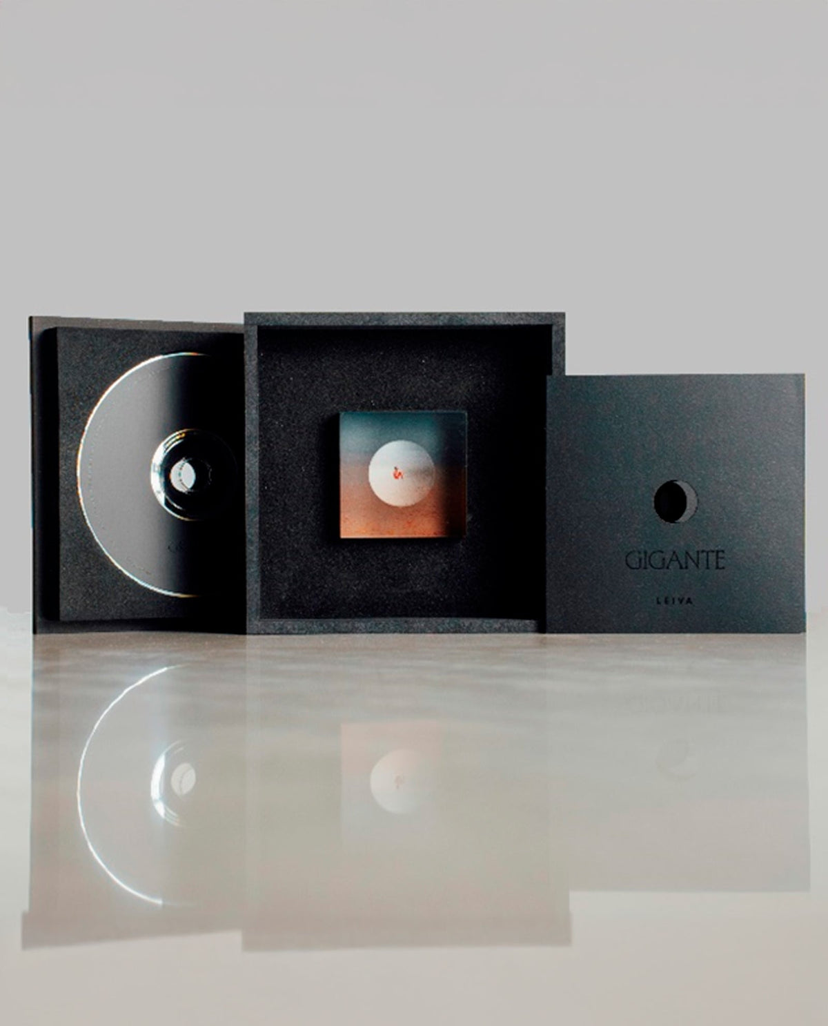 Leiva - Caja CD Deluxe "Gigante" - D2fy · Rocktud - Rocktud