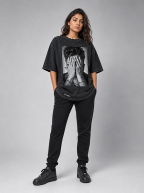 Manuel Carrasco - Camiseta Unisex "Foto Manos Cara" Negro Vintage