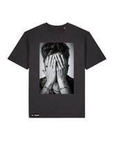Manuel Carrasco - Camiseta Unisex "Foto Manos Cara" Negro Vintage