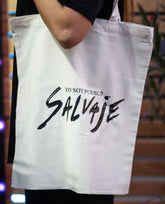 Manuel Carrasco - Bolsa de tela "Yo soy Pueblo Salvaje" - D2fy · Rocktud - Manuel Carrasco