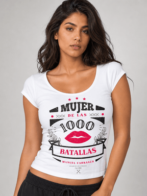 Manuel Carrasco - Camiseta Chica "1000 Batallas" Blanca - D2fy - Direct To Fans - Manuel Carrasco