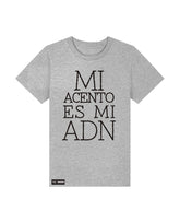 Manuel Carrasco - Camiseta Niño "Mi Acento" Gris - D2fy - Direct To Fans - Manuel Carrasco