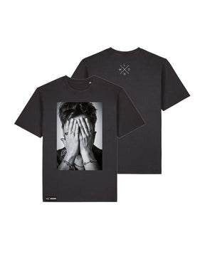 Manuel Carrasco - Camiseta Unisex "Foto Manos Cara" Negro Vintage - D2fy - Direct To Fans - Manuel Carrasco