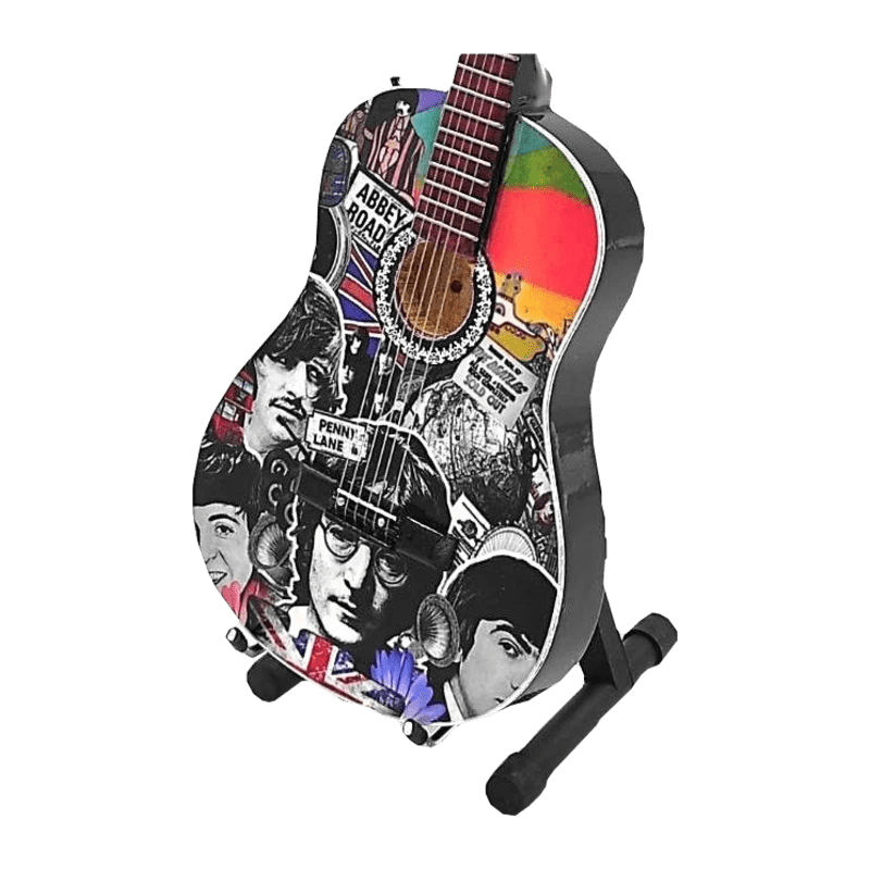 Music Legends - N8648 Mini Guitarra de Colección Acústica con Collage en Blanco y Negro (Años 60) - Inspirada en The Beatles - D2fy - Direct To Fans - Music Legends