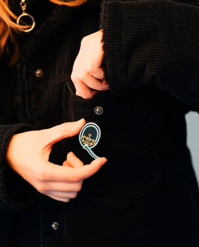 Queen - Set 4 pins "Queen" - D2fy · Rocktud - Rocktud